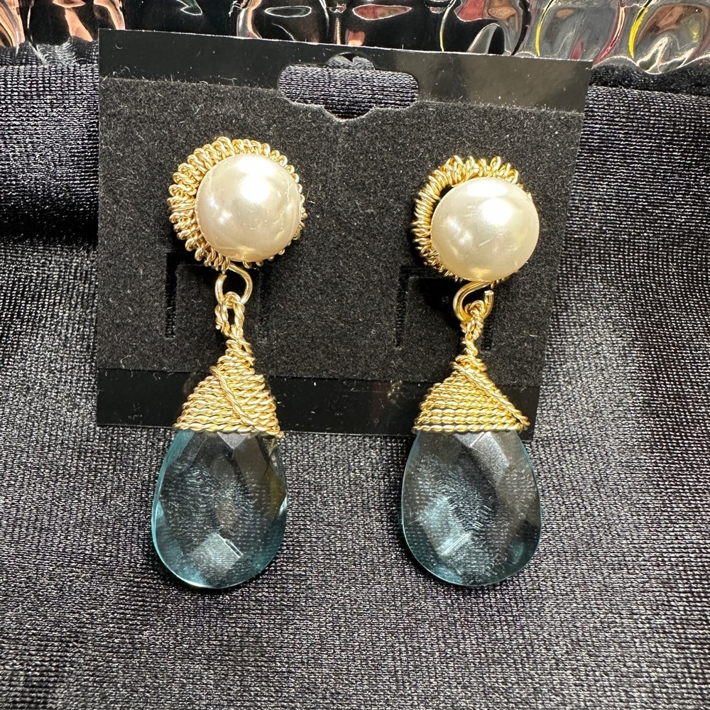 Elegant Gold and Blue Drop Earrings